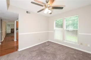10450 Summer Creek Dr, Johns Creek, GA 30022 - Photo 5