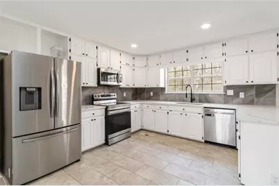 2119 Tudor Castle Way, Decatur, GA 30035 - Photo 15