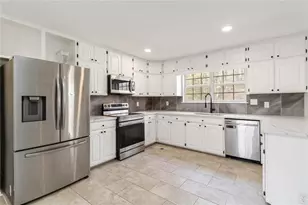 2119 Tudor Castle Way, Decatur, GA 30035 - Photo 15