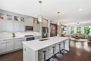 1271 Linden Ct NE, Atlanta, GA 30329 - Photo 11