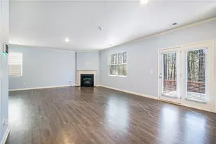 1083 Shadow Glen Drive, Fairburn, GA 30213 - Photo 5
