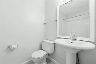 23212 Plantation Dr, Atlanta, GA 30324 - Photo 13
