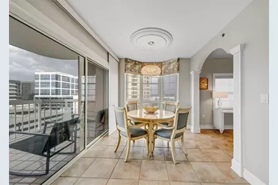 3435 Kingsboro Road NE #1301, Atlanta, GA 30326 - Photo 15