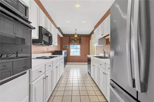 3435 Kingsboro Rd NE, Atlanta, GA 30326 - Photo 15
