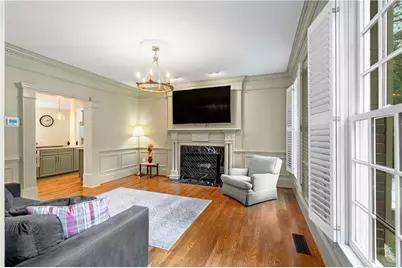345 W Berwicke Common NE, Atlanta, GA 30342 - Photo 11