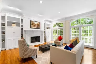 345 W Berwicke Common NE, Atlanta, GA 30342 - Photo 15