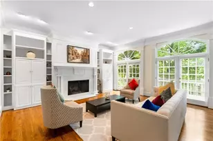 345 W Berwicke Common NE, Atlanta, GA 30342 - Photo 15