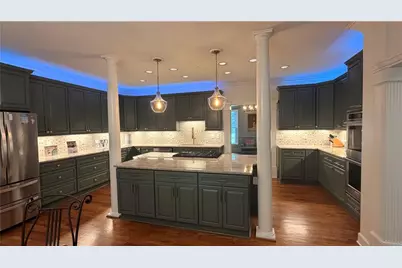 345 W Berwicke Common NE, Atlanta, GA 30342 - Photo 1