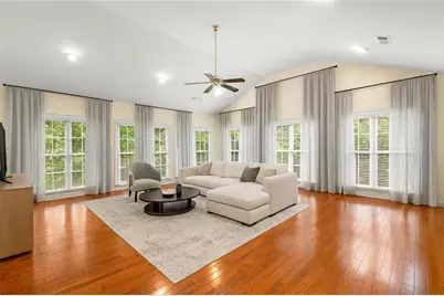 345 W Berwicke Common NE, Atlanta, GA 30342 - Photo 29