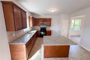 7328 Toccoa Cir, Union City, GA 30291 - Photo 7