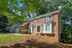 8541 Birch Hollow Dr, Roswell, GA 30076 - Photo 3