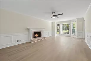 8541 Birch Hollow Dr, Roswell, GA 30076 - Photo 5