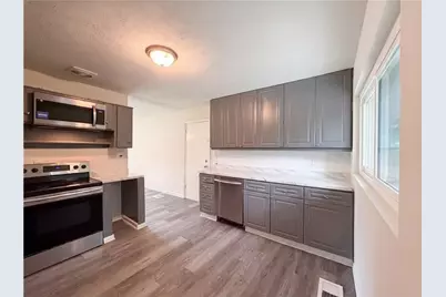 6970 Mary Court, Riverdale, GA 30274 - Photo 9