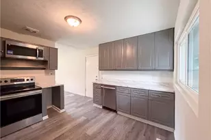 6970 Mary Ct, Riverdale, GA 30274 - Photo 9