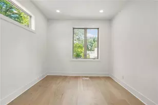 2047 Drew Valley Rd NE, Atlanta, GA 30319 - Photo 33