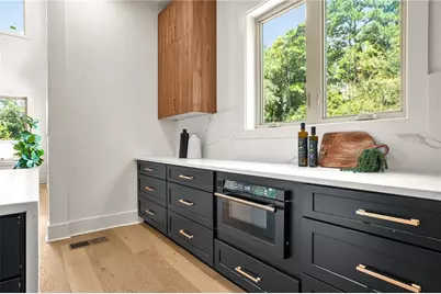 2047 Drew Valley Road NE, Atlanta, GA 30319 - Photo 23