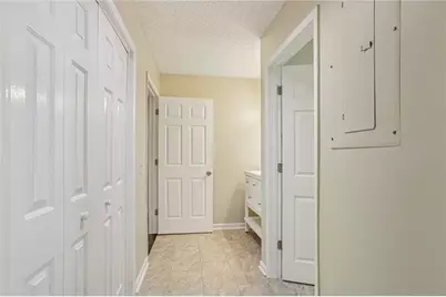 208 Bainbridge Drive, Sandy Springs, GA 30327 - Photo 15