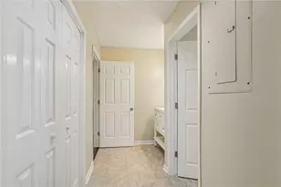 208 Bainbridge Dr, Sandy Springs, GA 30327 - Photo 15