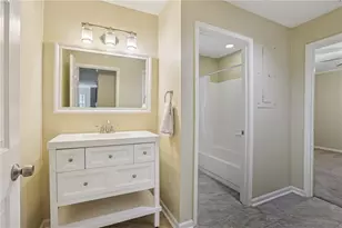 208 Bainbridge Dr, Sandy Springs, GA 30327 - Photo 13