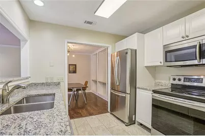 208 Bainbridge Drive, Sandy Springs, GA 30327 - Photo 9
