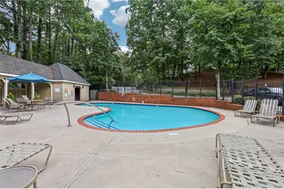 208 Bainbridge Drive, Sandy Springs, GA 30327 - Photo 27