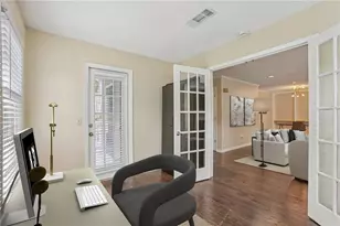 208 Bainbridge Dr, Sandy Springs, GA 30327 - Photo 11