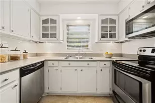 73 Montre Square NW, Atlanta, GA 30327 - Photo 11