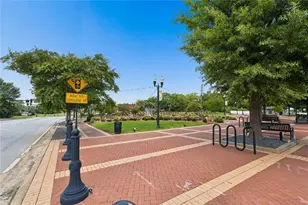 696 Hill St, Forest Park, GA 30297 - Photo 11