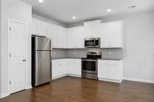 3370 Highbury Way, Lithonia, GA 30038 - Photo 5