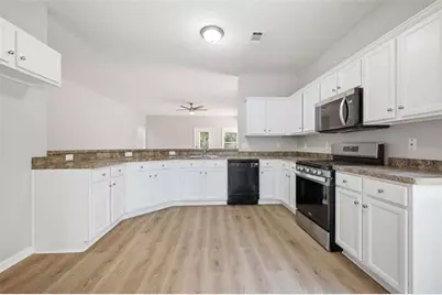 752 Stable View Loop, Dallas, GA 30132 - Photo 5