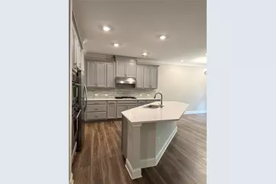 1468 Edgebrook Court NE, Atlanta, GA 30329 - Photo 3