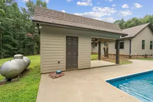 1358 Reeves Station Rd SW, Calhoun, GA 30701 - Photo 35