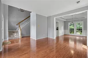 525 Cogburn Ridge Way, Alpharetta, GA 30004 - Photo 3