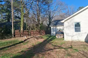 5385 Booker T Dr, Morrow, GA 30260 - Photo 9