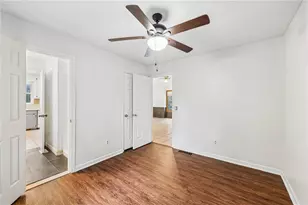 9080 Pine Tree Cir, Gainesville, GA 30506 - Photo 17