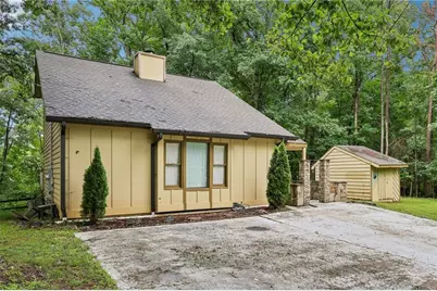 9080 Pine Tree Circle, Gainesville, GA 30506 - Photo 5
