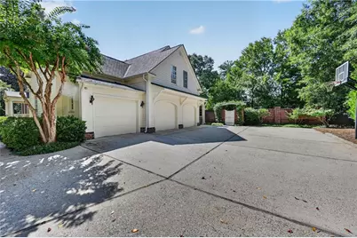 400 Windship Place, Sandy Springs, GA 30327 - Photo 53