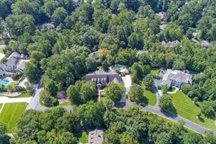 400 Windship Pl, Sandy Springs, GA 30327 - Photo 55