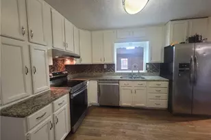 538 Cole Dr SW, Lilburn, GA 30047 - Photo 17