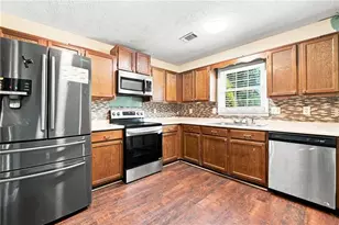 135 Sterling Ct, Alpharetta, GA 30004 - Photo 11