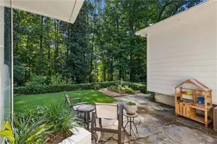 4091 Peachtree Dunwoody Rd NE, Atlanta, GA 30342 - Photo 47