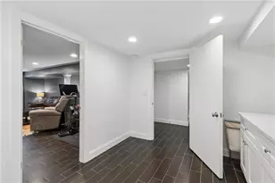 4091 Peachtree Dunwoody Rd NE, Atlanta, GA 30342 - Photo 37