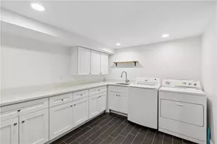 4091 Peachtree Dunwoody Rd NE, Atlanta, GA 30342 - Photo 39