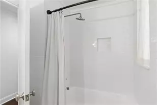 4091 Peachtree Dunwoody Rd NE, Atlanta, GA 30342 - Photo 35