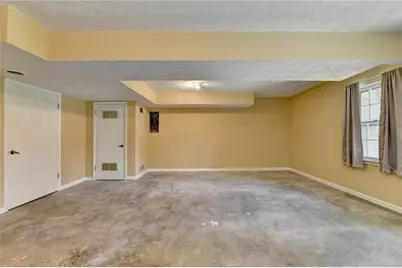 567 Planters Row SW, Lilburn, GA 30047 - Photo 33