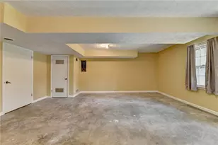 567 Planters Row SW, Lilburn, GA 30047 - Photo 33