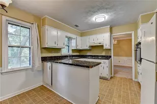 567 Planters Row SW, Lilburn, GA 30047 - Photo 25