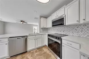233 Fox Creek Blvd, Woodstock, GA 30188 - Photo 13