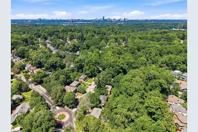 1515 Beech Valley Way NE, Atlanta, GA 30306 - Photo 59