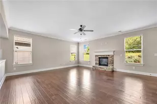 910 Southfork Dr, Loganville, GA 30052 - Photo 9